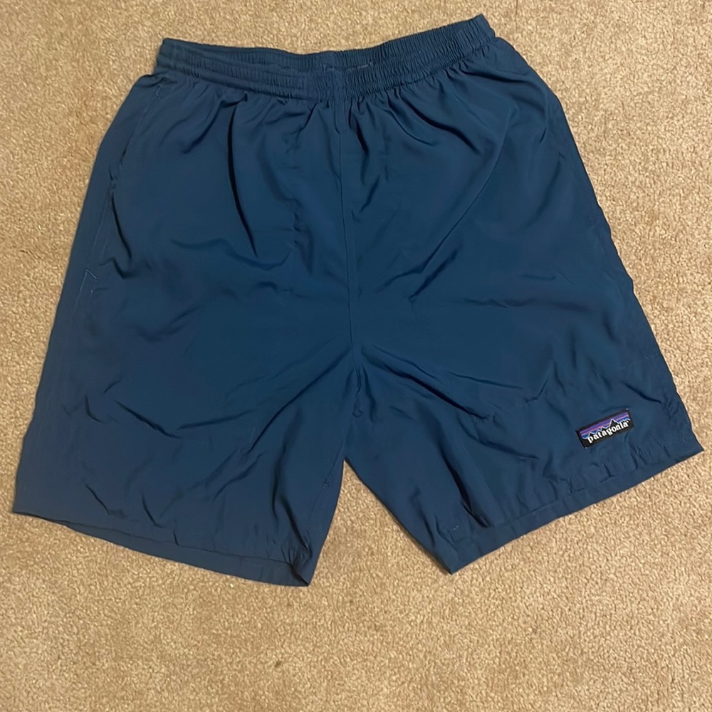 Patagonia 5” shorts worn 1 time. Amazing condition, stylish and comfortable.